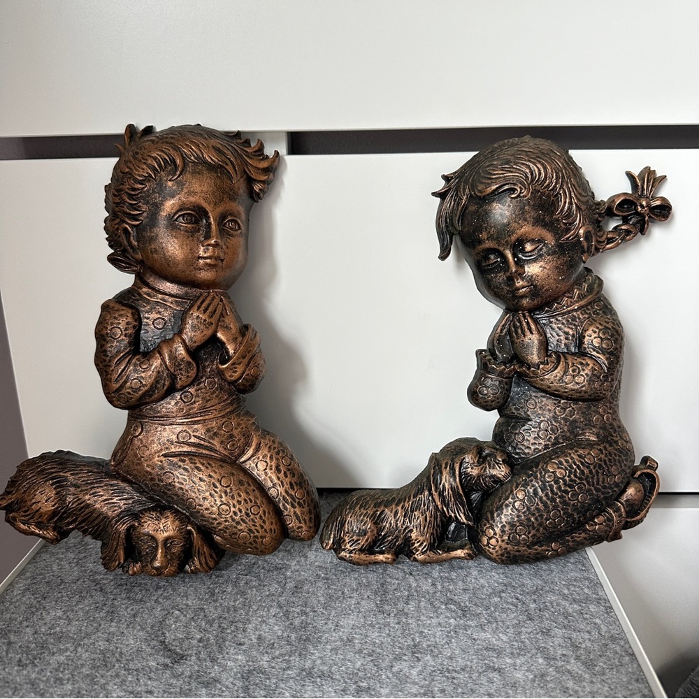 Vintage Praying boy and girl wall plaques by Syroco Coppercraft Guild